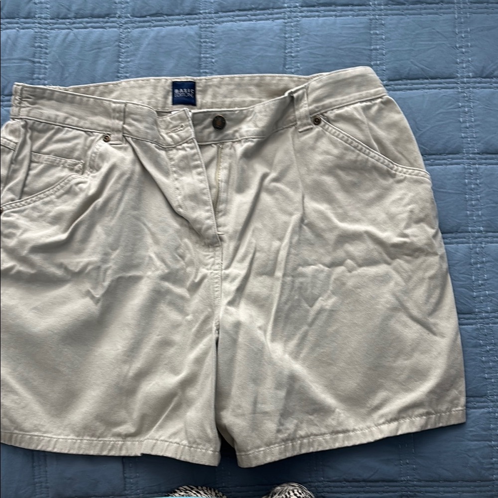 Basic Edition women’s Tan Casual Shorts